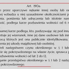 Tekst prawny opisujący stalking: uporczywe nękanie, podszywanie się, naruszanie prywatności, groźba, poniżenie, szkoda.