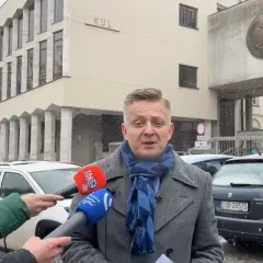Jak przetłumaczyć starosta na studiach po angielsku i zrozumieć jego rolę
