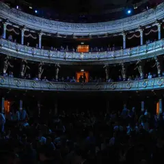 Jakie programy edukacyjne proponuje teatr operowy dla dzieci i dorosłych?