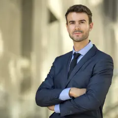 Co można robić po studiach prawniczych bez aplikacji? Odkryj możliwości
