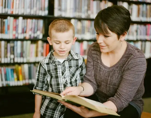 Jak być dobrym kolegą? Kluczowe lekcje z filmów edukacyjnych