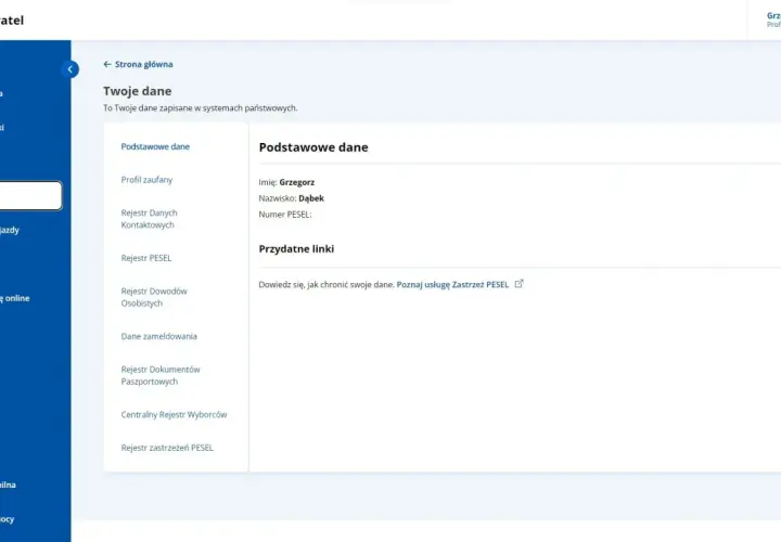 Ekran aplikacji mObywatel z sekcją "Twoje dane", gdzie widoczne są podstawowe dane osobowe i link do zastrzeżenia PESEL.