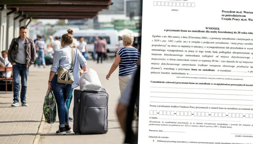 Osoby z bagażami czekają na dworcu, wnioskując o bon na zasiedlenie.