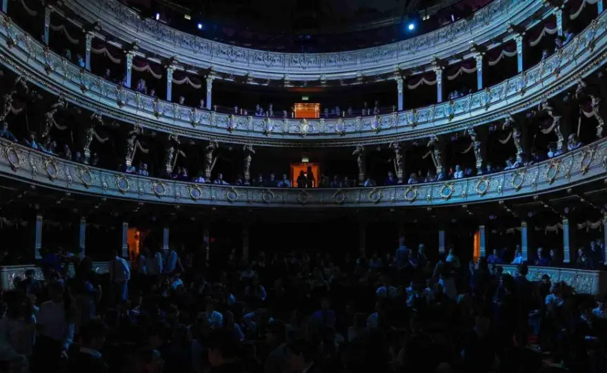 Jakie programy edukacyjne proponuje teatr operowy dla dzieci i dorosłych?